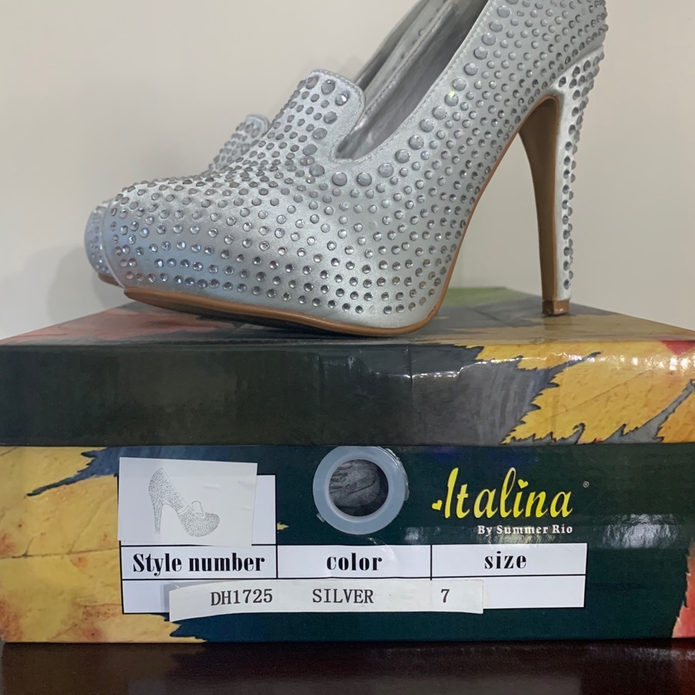 Heels - Picture 6 of 11
